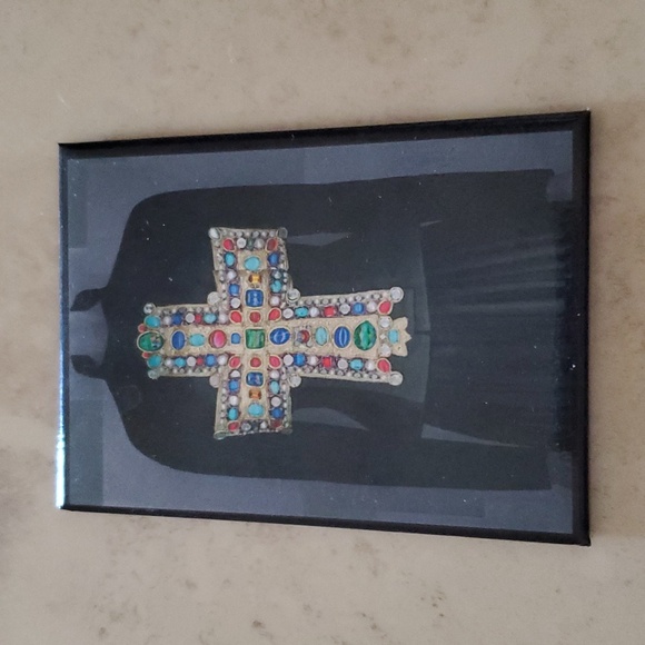 Christian Lacroix Gold Gotha  Ensemble Ltd Ed Magnet - Picture 1 of 4